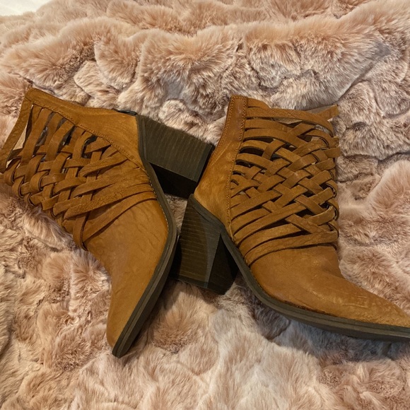 8 Bootie Free People Tan Leather Woven Distressed Heeled Zip Women Carerra Boot - Picture 6 of 8
